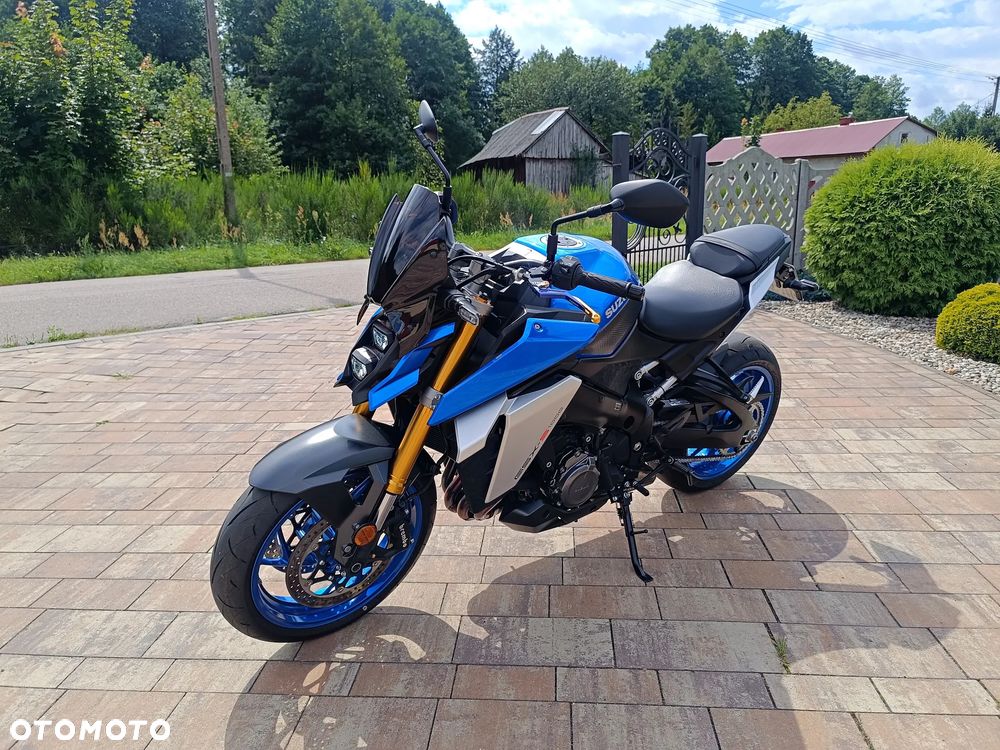 Suzuki GSX 1000 - 4