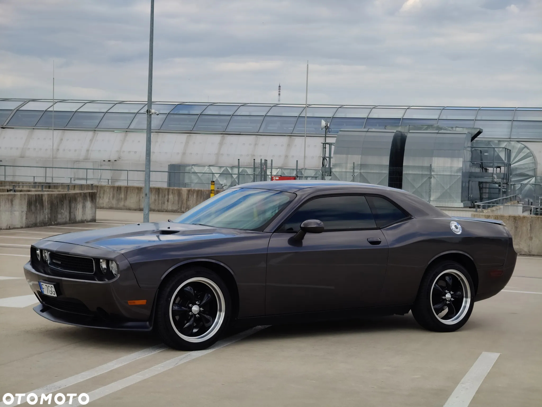 Dodge Challenger - 9