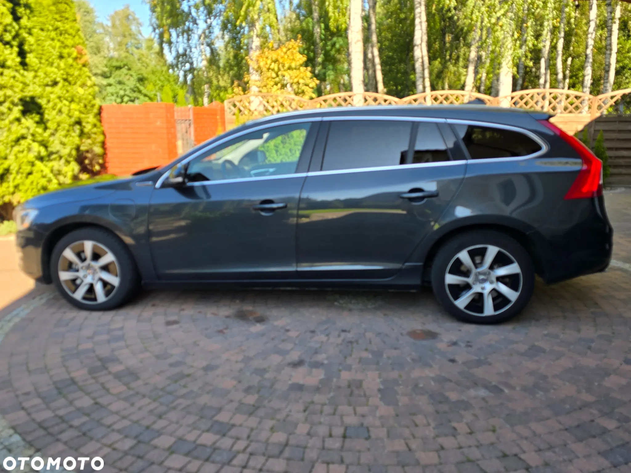 Volvo V60 D6 AWD Plug-in Hybrid Summum - 14