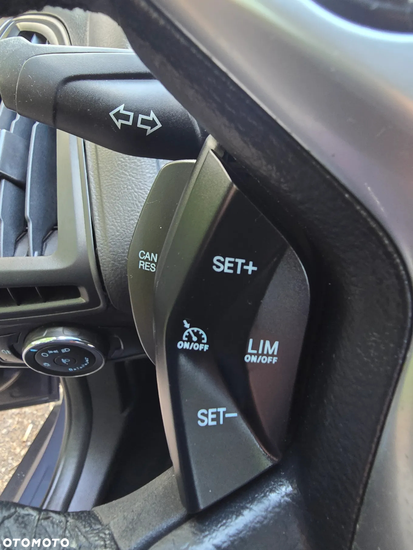 Ford Focus 1.6 FF Ambiente - 13