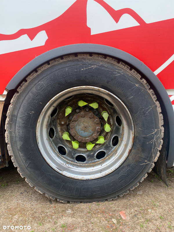 Michelin ICE GRIP 275/70 R22,5, (kpl. 4 szt) zimowe 90%