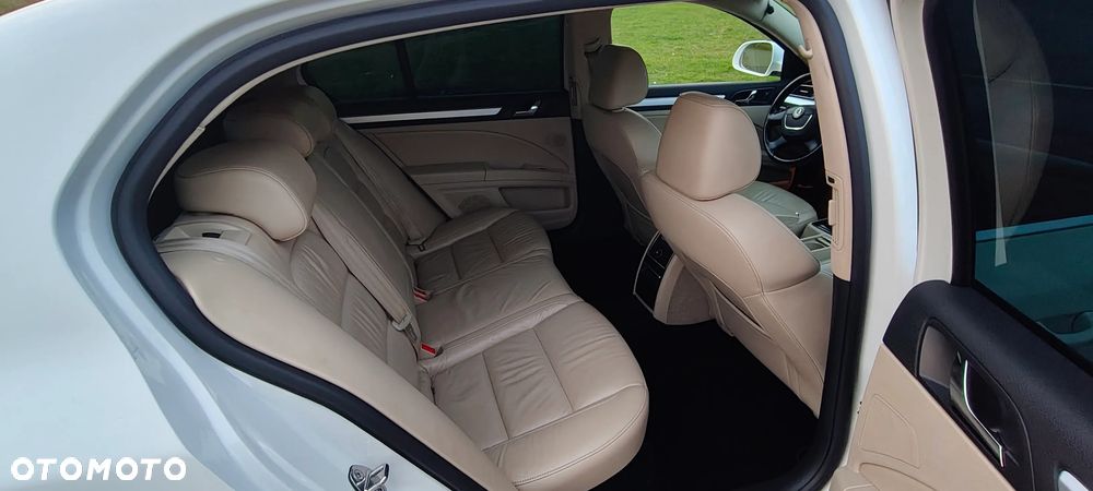 Skoda Superb 2.0 TDI Elegance DSG - 9