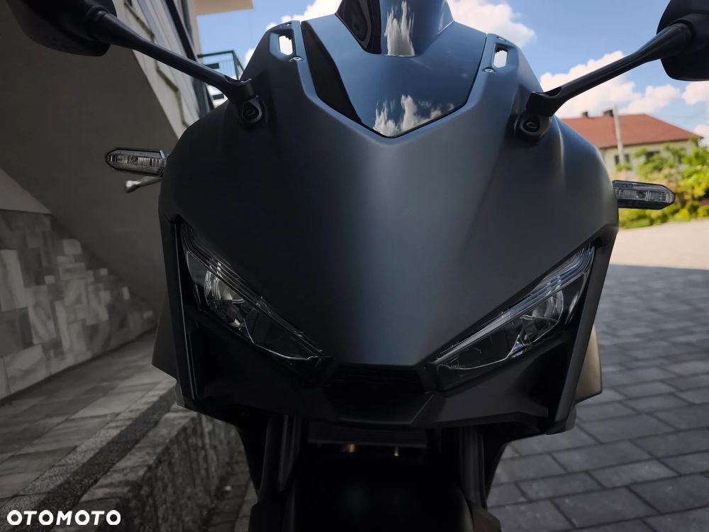 Honda CBR - 33