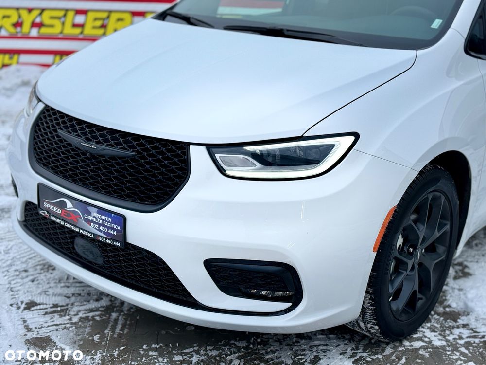 Chrysler Pacifica - 6