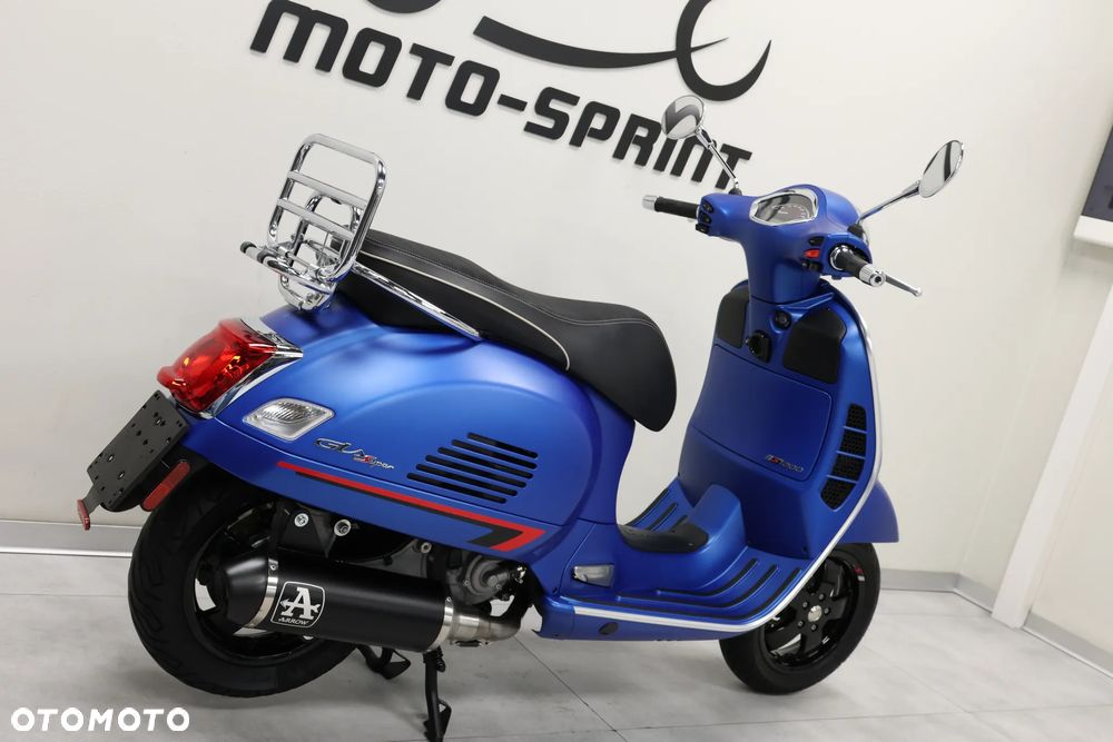 Vespa GTS - 10