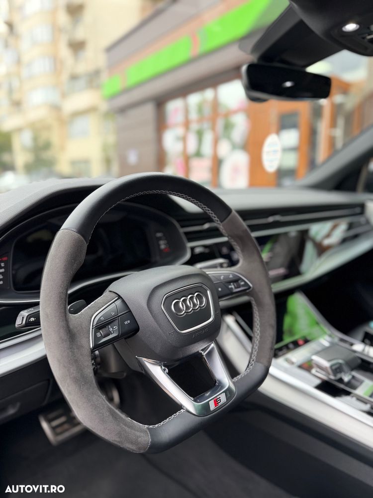 Audi Q8 - 9