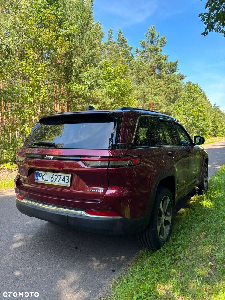 Jeep Grand Cherokee - 24