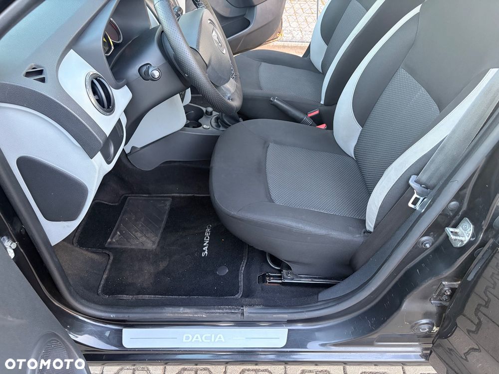 Dacia Sandero 1.2 16V Ambiance - 23