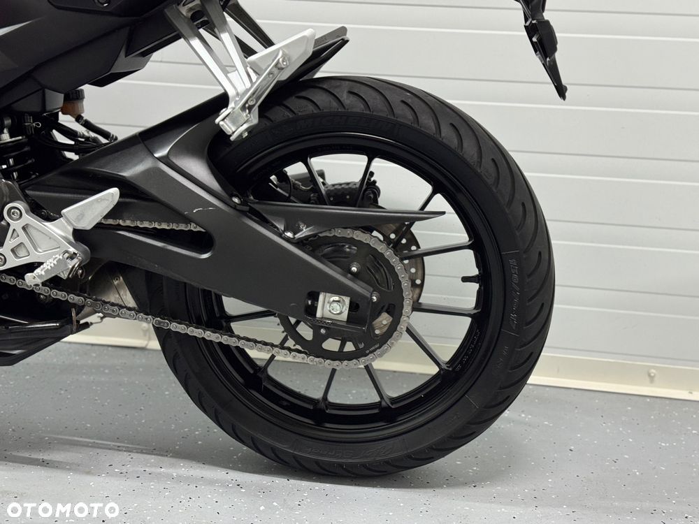 Yamaha MT - 19
