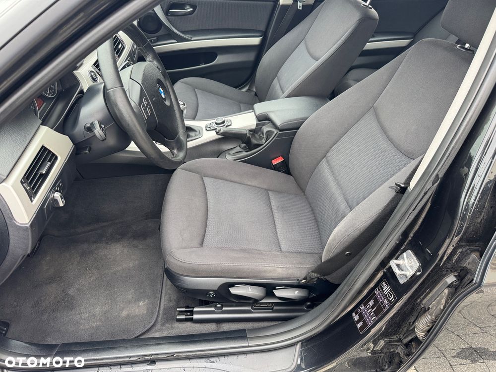 BMW Seria 3 - 18