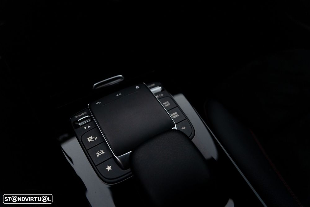 Mercedes-Benz CLA 180 - 52