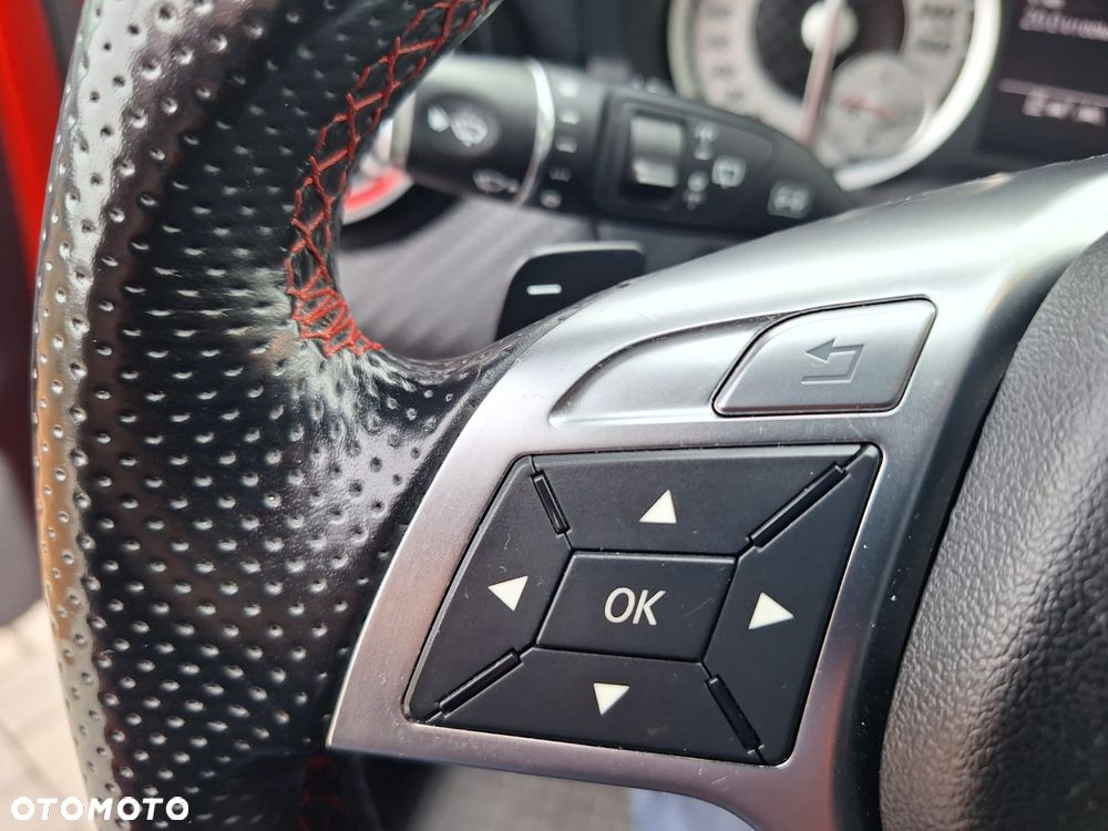 Mercedes-Benz Klasa A 250 (BlueEFFICIENCY) 7G-DCT AMG Sport - 27