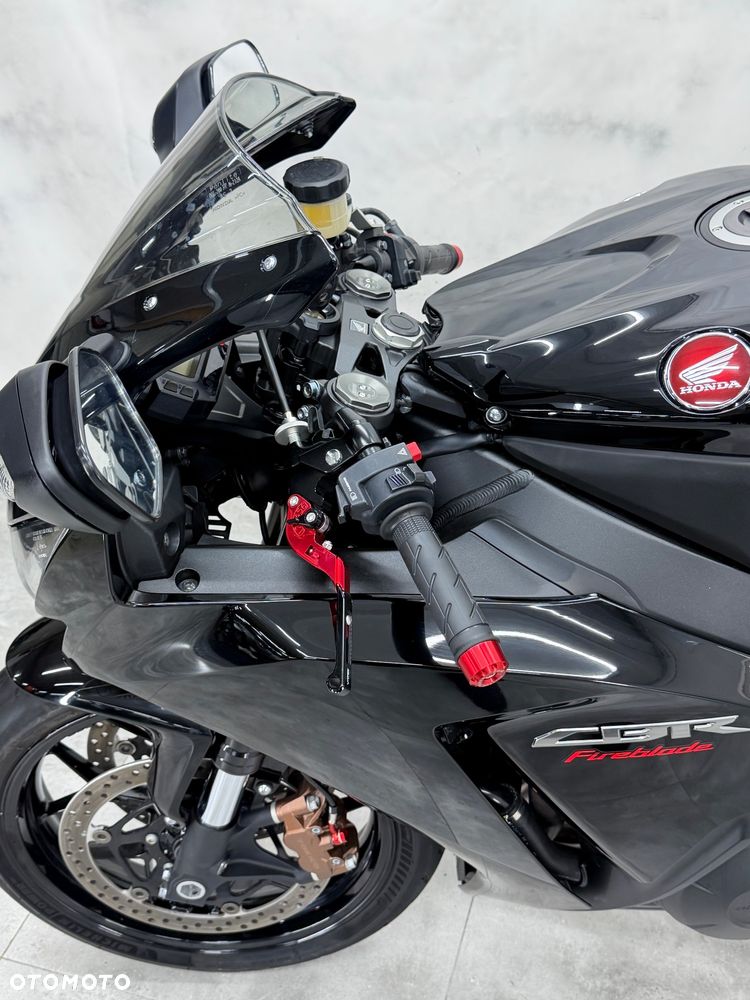 Honda CBR - 13