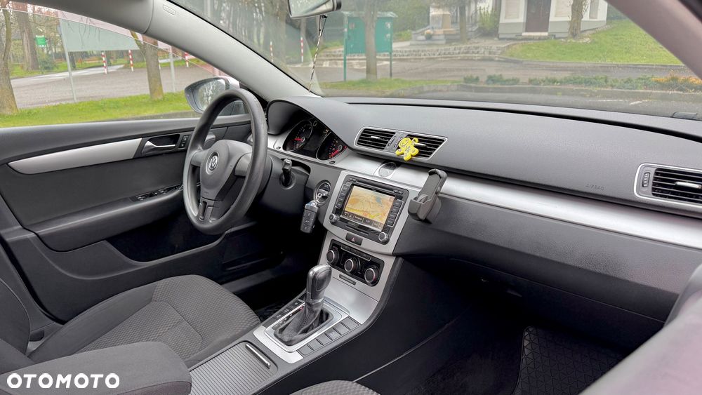 Volkswagen Passat - 6