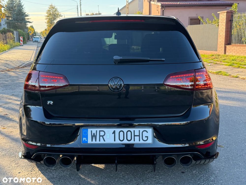 Volkswagen Golf - 22