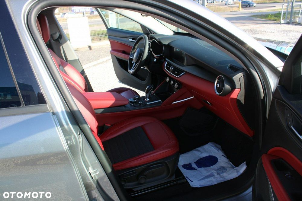 Alfa Romeo Stelvio - 35