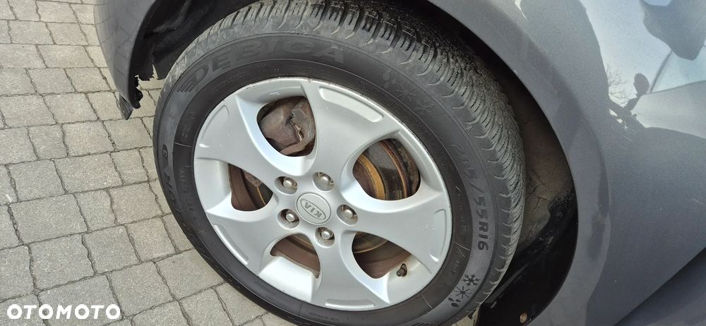 Kia Venga 1.4 CRDi S - 11