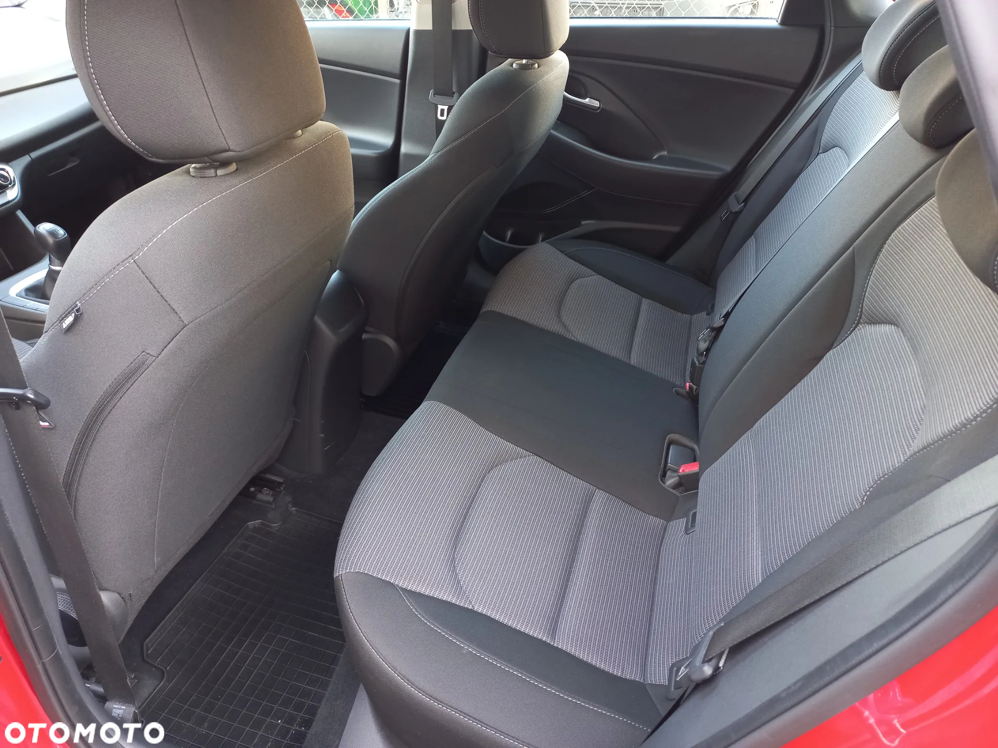 Hyundai i30 1.5 DPI Classic + - 14