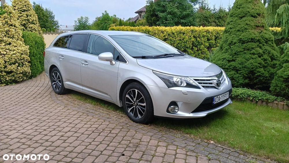 Toyota Avensis Touring Sports 1.8 Multidrive S Executive - 2
