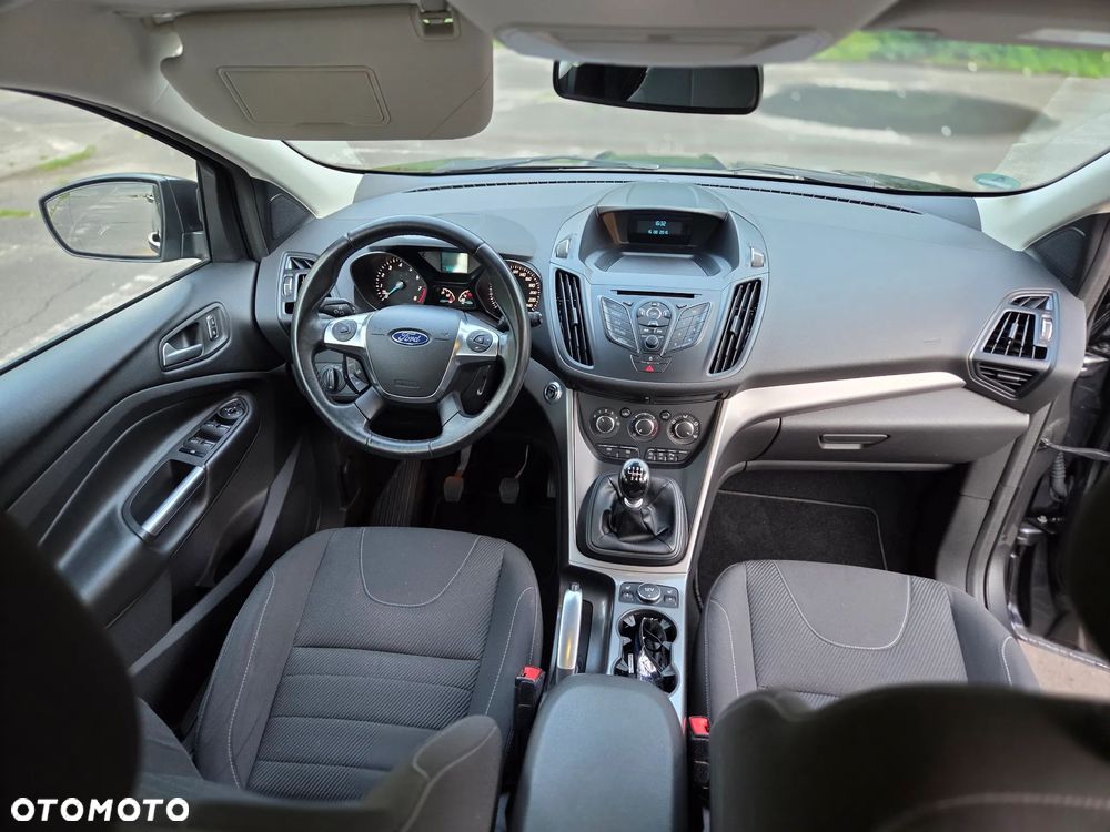 Ford Kuga - 32