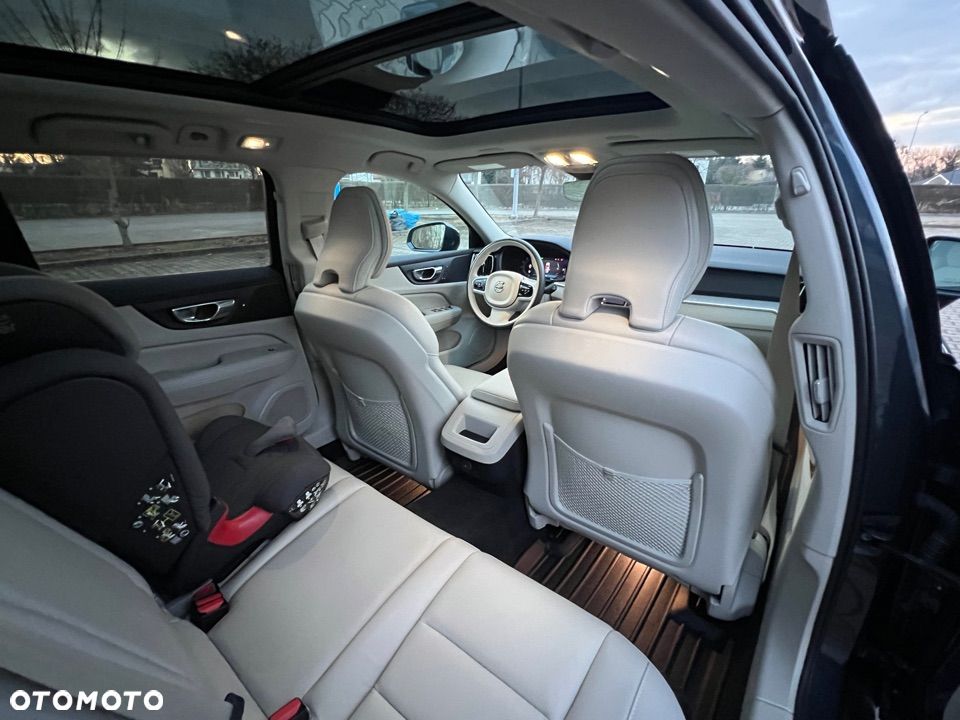 Volvo V60 B5 B AWD Plus Dark - 18