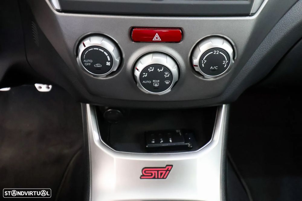 Subaru Impreza 2.5 WRX STi - 38