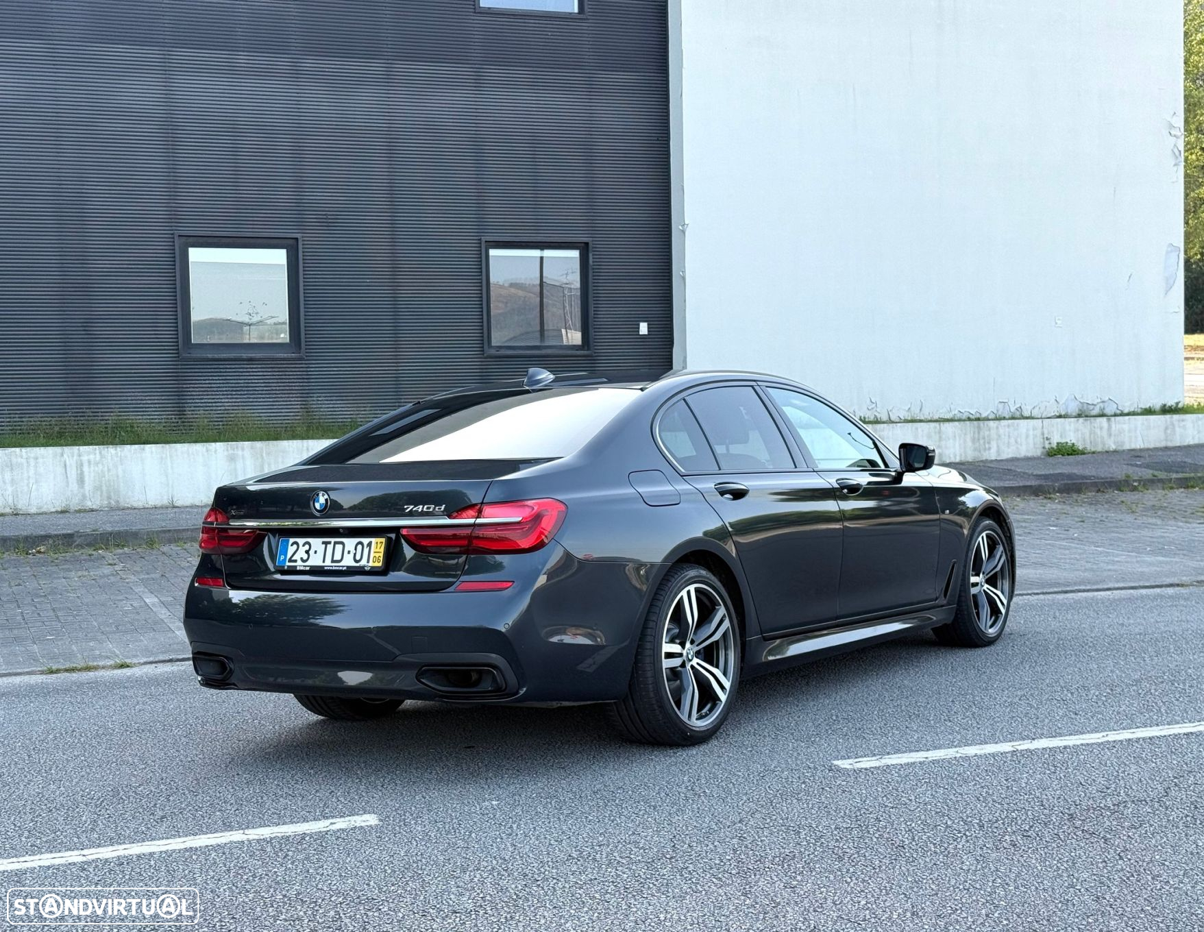 BMW 740 d xDrive Pack M - 4