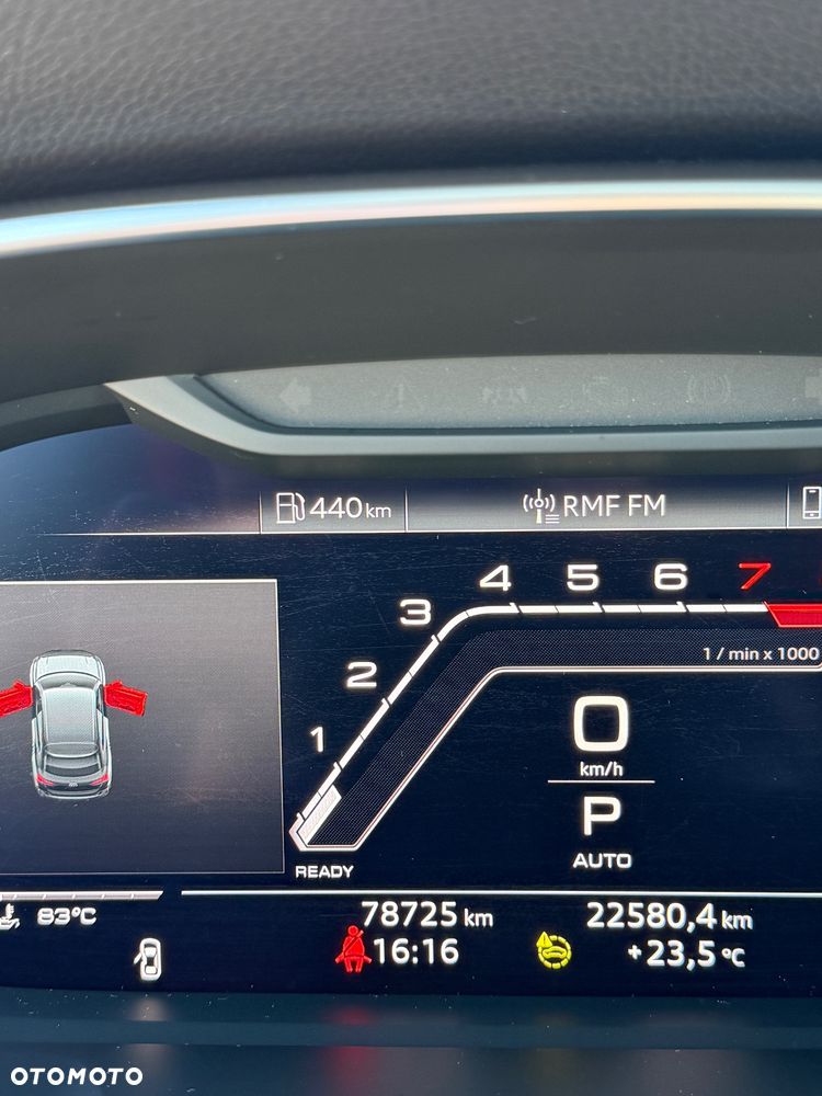 Audi RS Q3 2.5 TFSI quattro S tronic - 13