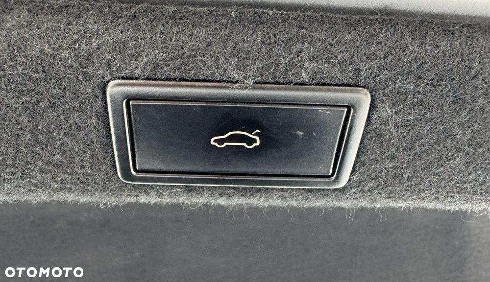 Skoda Superb 2.0 TDI SCR Ambition - 23