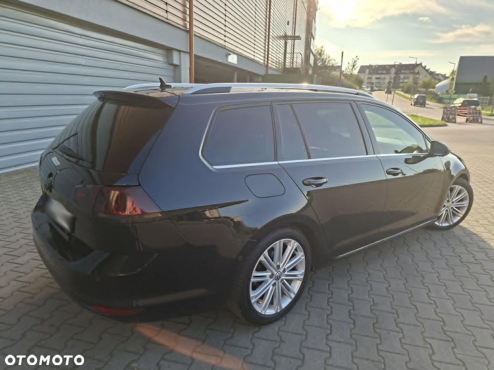 Volkswagen Golf 2.0 BlueTDI DSG Highline - 22