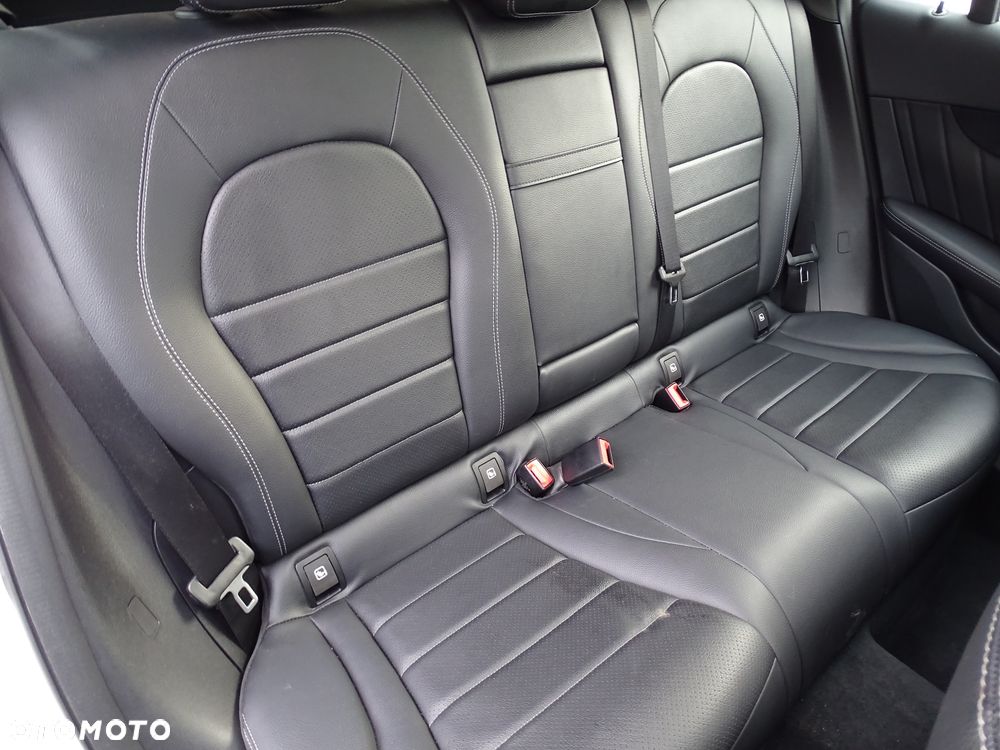 Mercedes-Benz GLC 250 4Matic 9G-TRONIC - 15