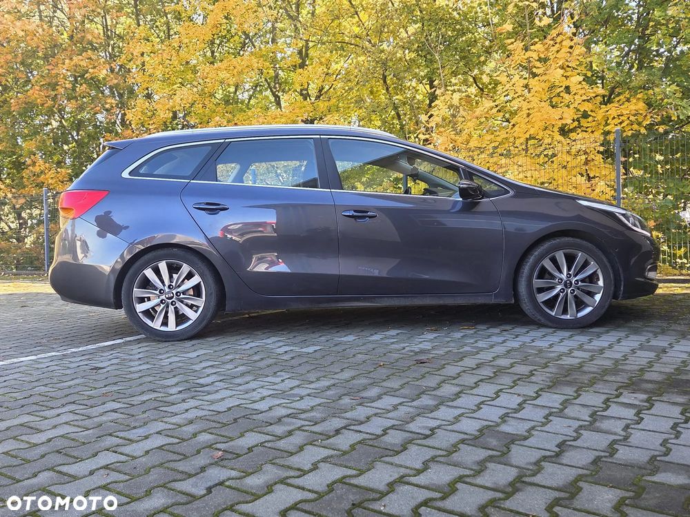 Kia Ceed 2012 photo 4