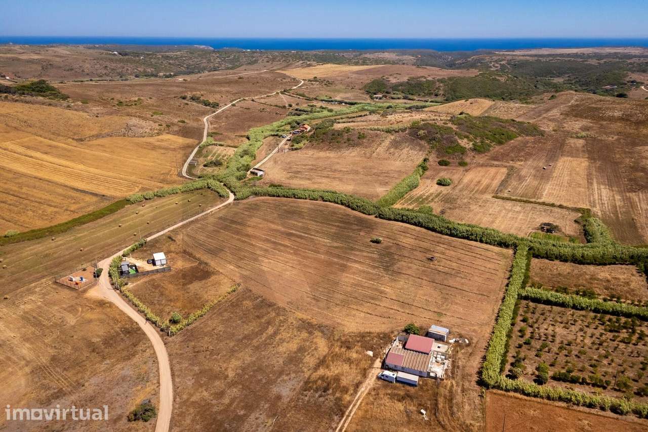 Terrenos rústicos com três poços, em Vila do Bispo - Grande imagem: 3/11