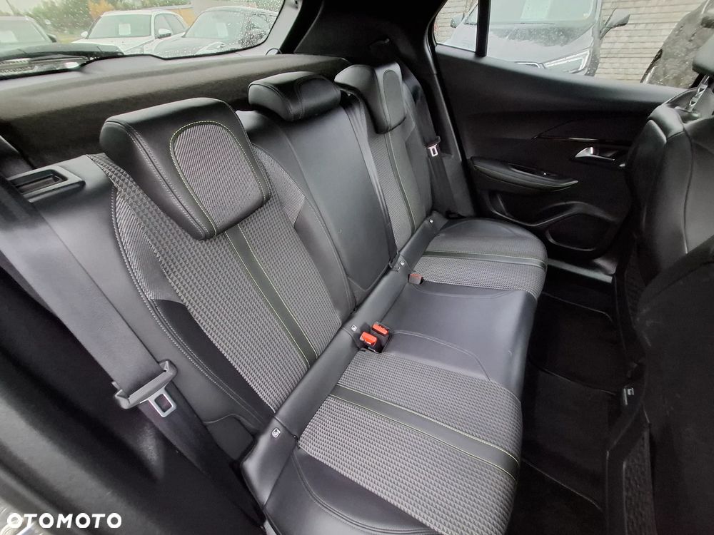 Peugeot 2008 1.5 BlueHDi GT Line S&S EAT8 - 21