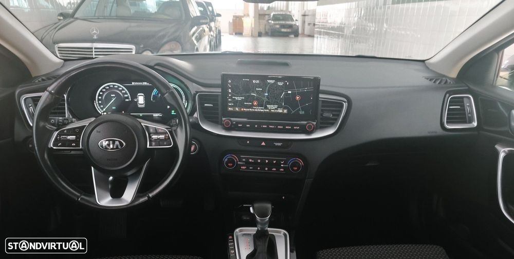 Kia Ceed SW 1.6 GDi PHEV Tech 6DCT - 13
