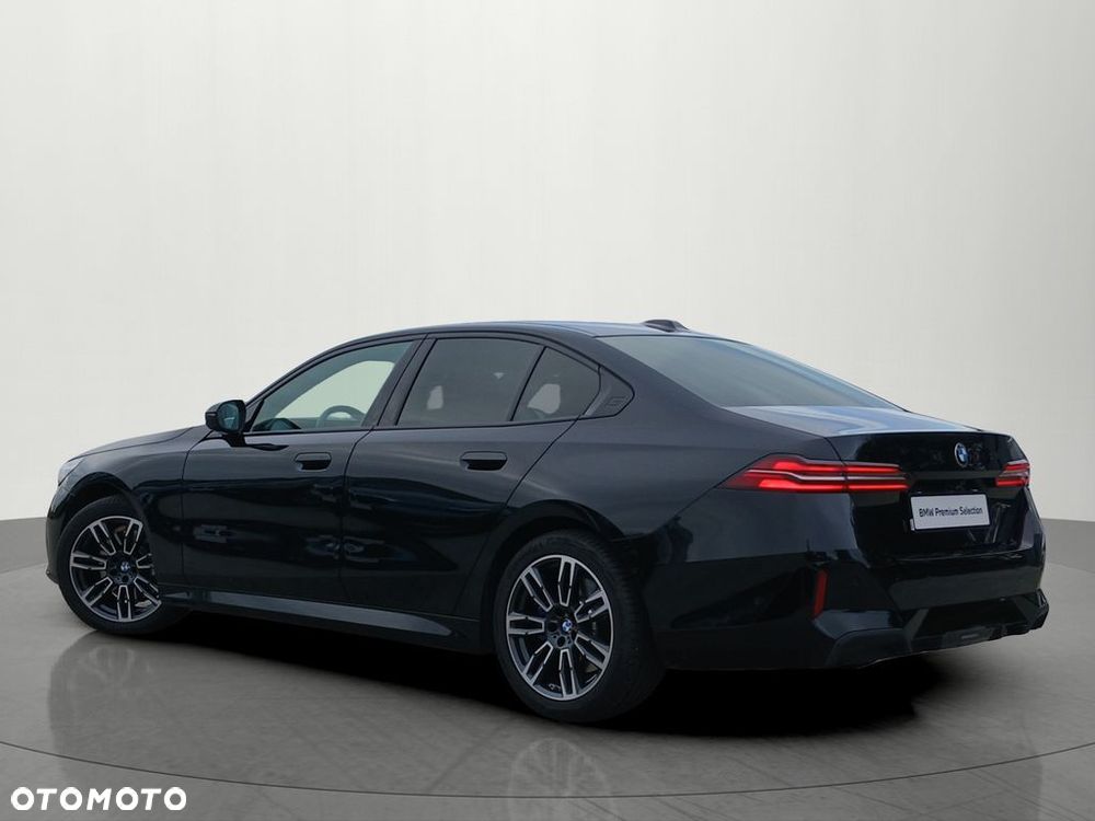 BMW Seria 5 520d mHEV M Sport - 4