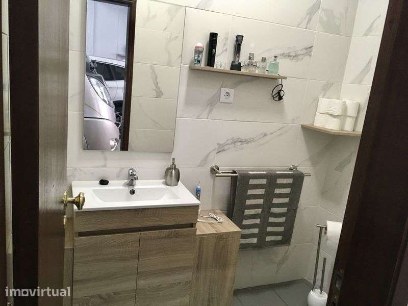 Armazem com cozinha e wc - Grande imagem: 2/12