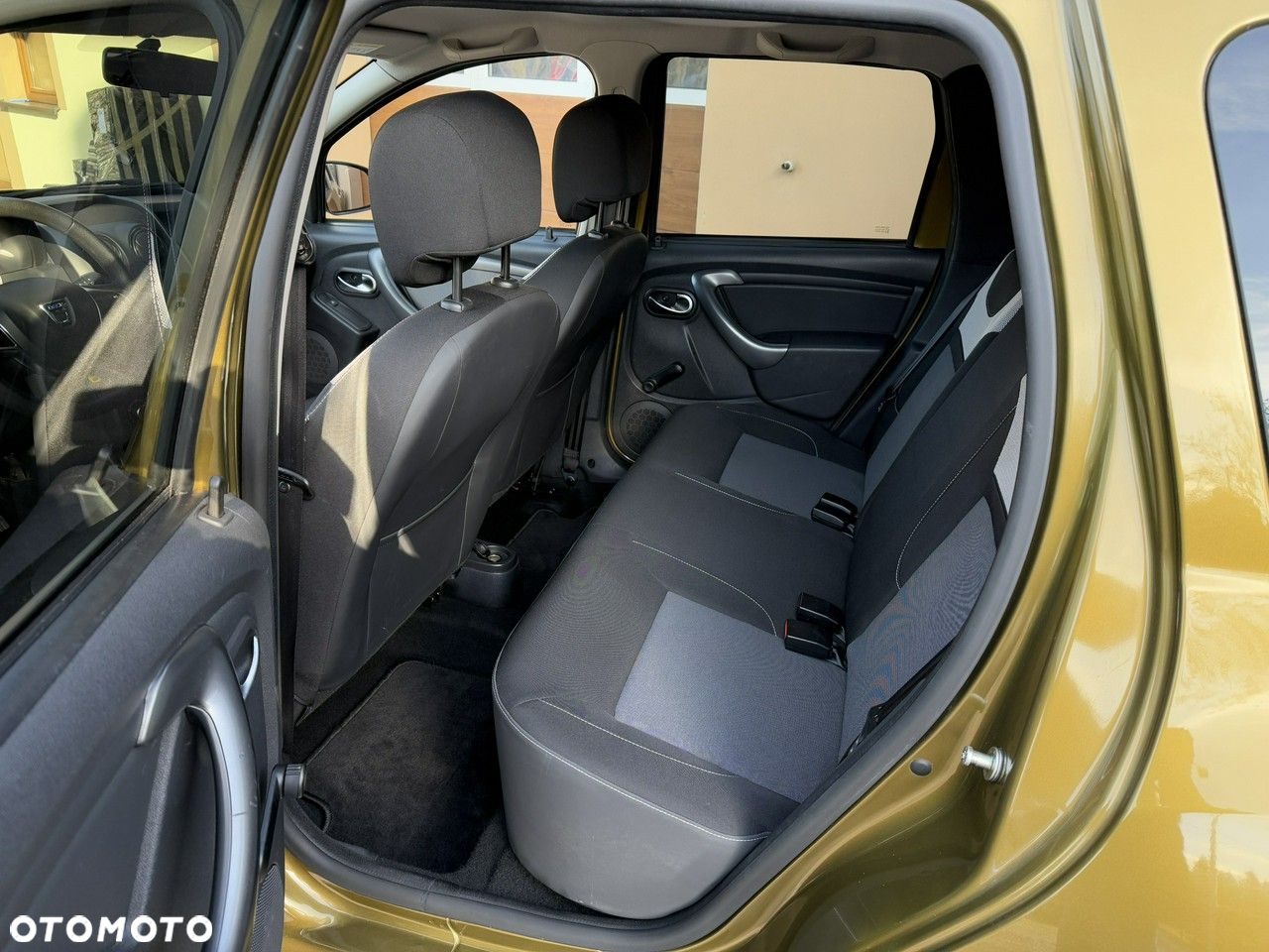 Dacia Duster 1.6 SCe Comfort - 24