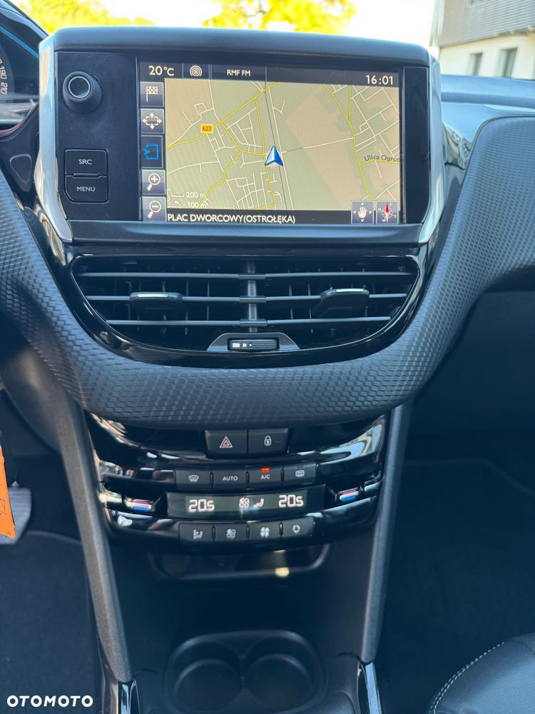 Peugeot 2008 BlueHDi FAP 120 STOP & START Allure - 19