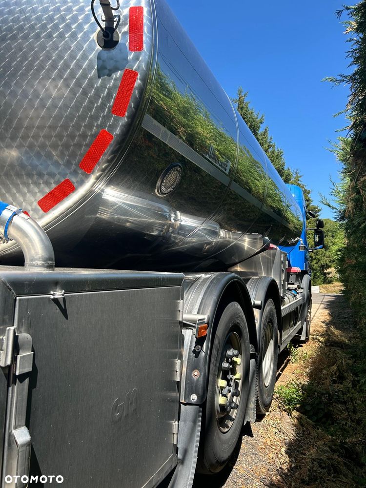 Scania P450 / RETARDER / 15.800L / PODNOSZONA OŚ / PRZEWÓZ MLEKA / SKRĘTNA OŚ - 6