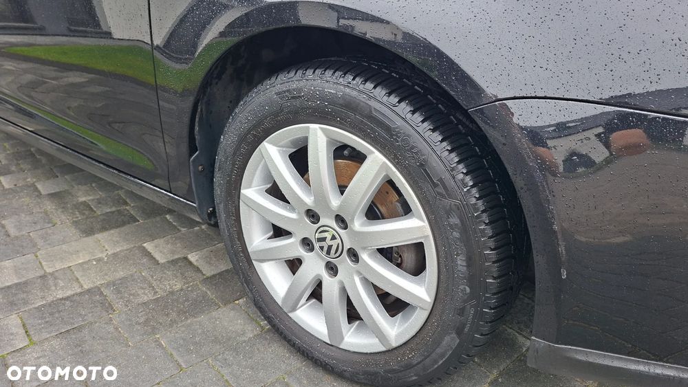 Volkswagen Jetta 1.6 Trendline - 28