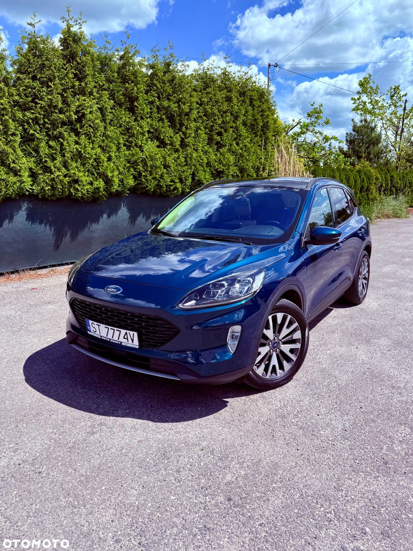 Ford Kuga 2.5 FHEV AWD Titanium - 1