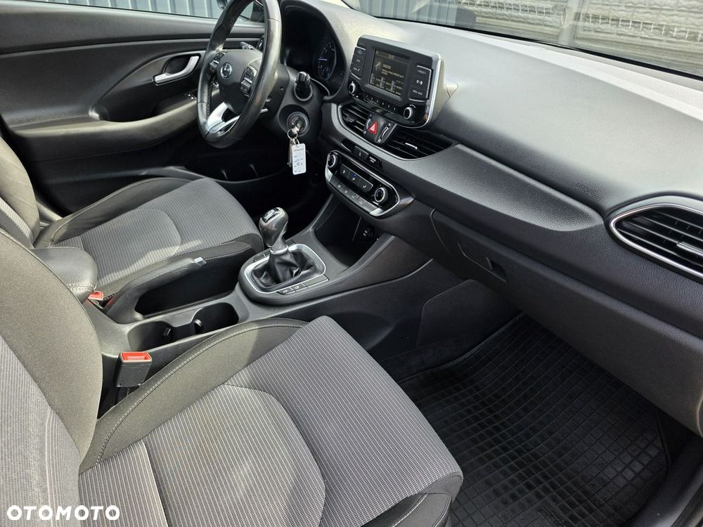 Hyundai i30 1.4 Trend - 22