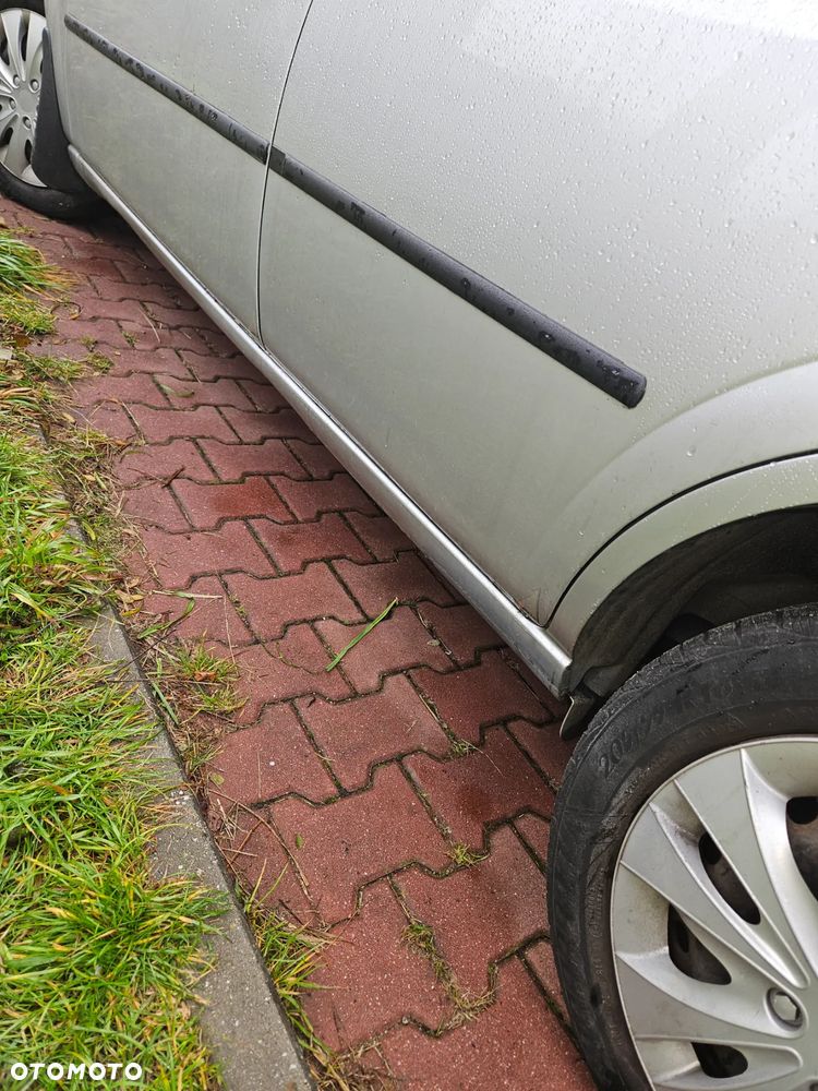 Ford Mondeo 1.8 Ambiente - 10