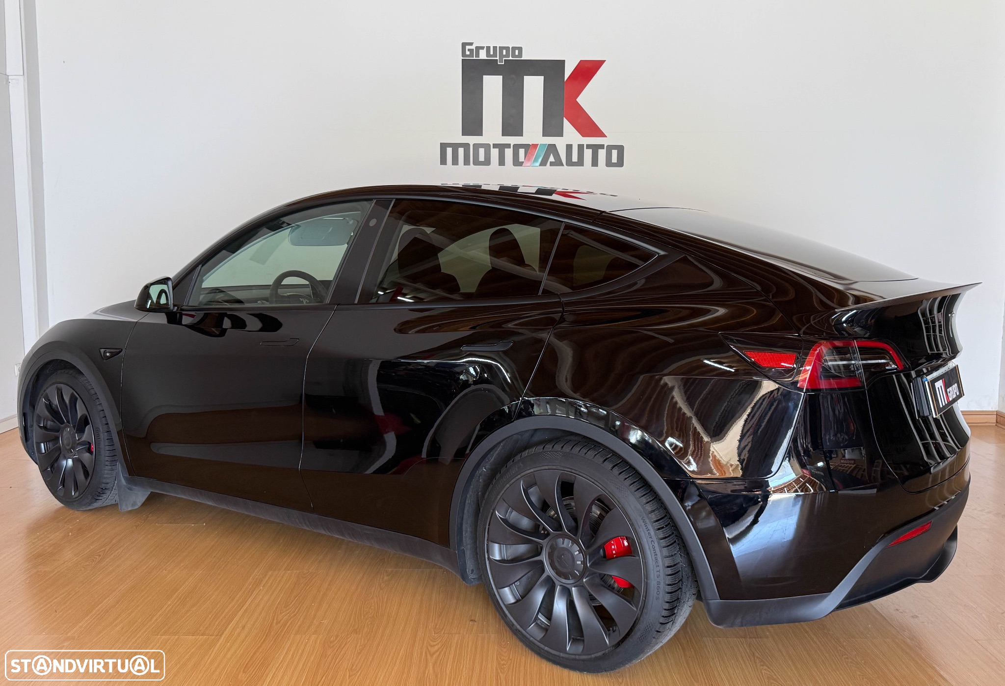 Tesla Model Y Performance Dual Motor AWD - 4