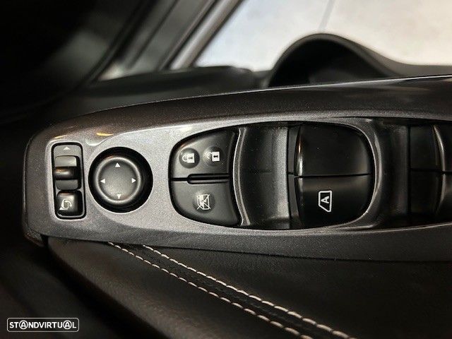 Nissan Juke 1.0 DIG-T N-Connecta NAV. DCT - 7