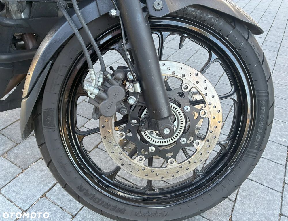 Suzuki V-STROM - 11