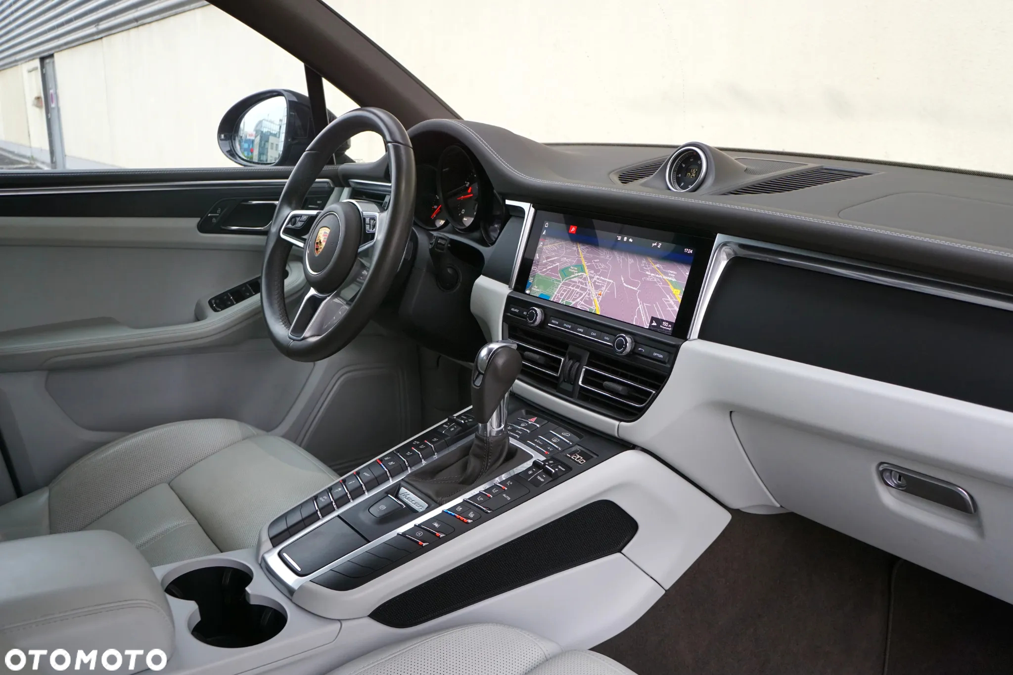 Porsche Macan Standard - 19