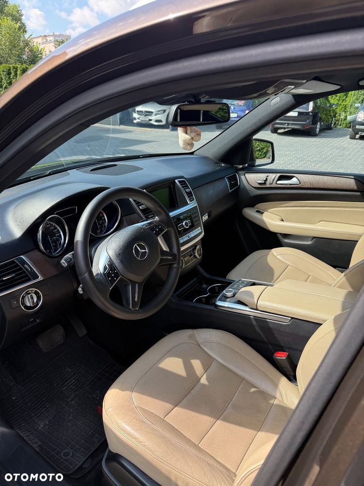 Mercedes-Benz ML - 6