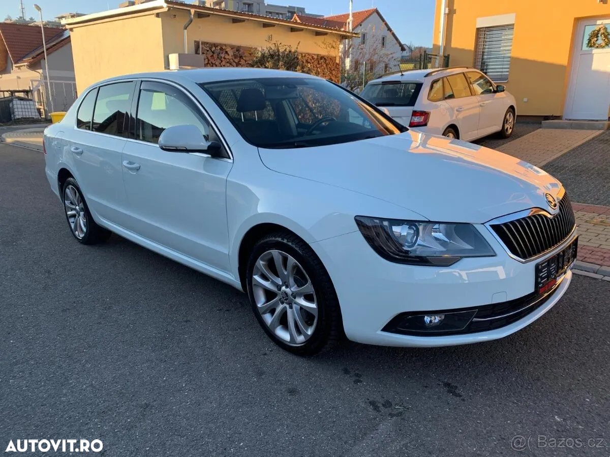 Skoda Superb 2.0 TDI DSG Elegance - 2